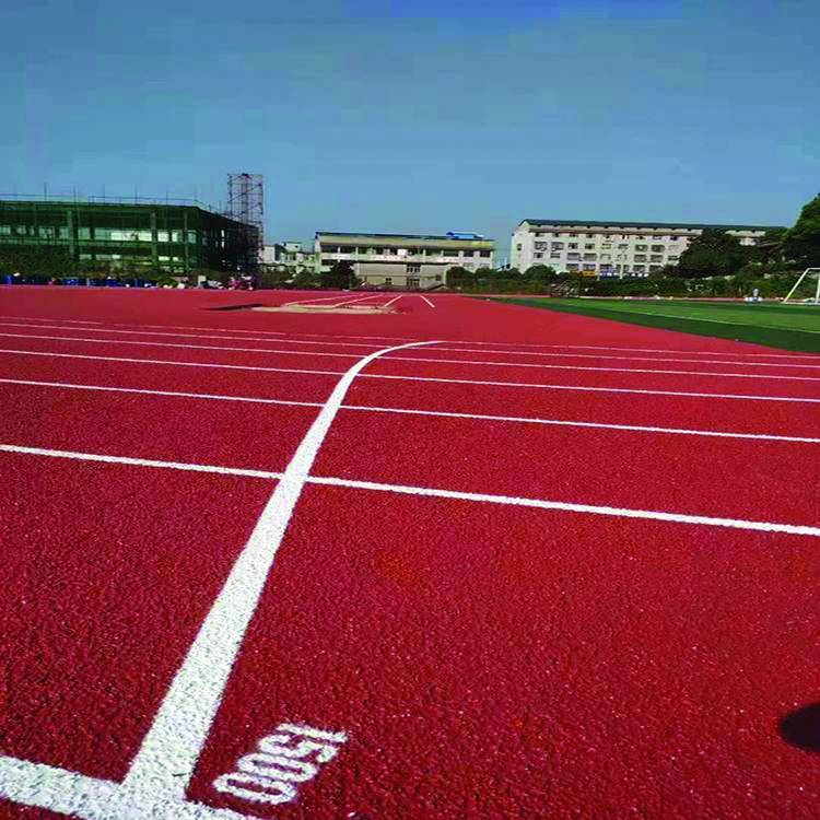 悟空供应透气性橡胶颗粒跑道施工 水性硅PU运动球场铺设