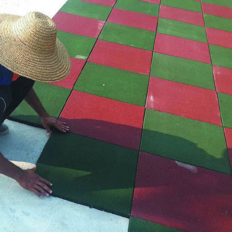 悟空供应跑步运动场2.5cm厚橡胶地垫铺设 小区防滑地板铺装